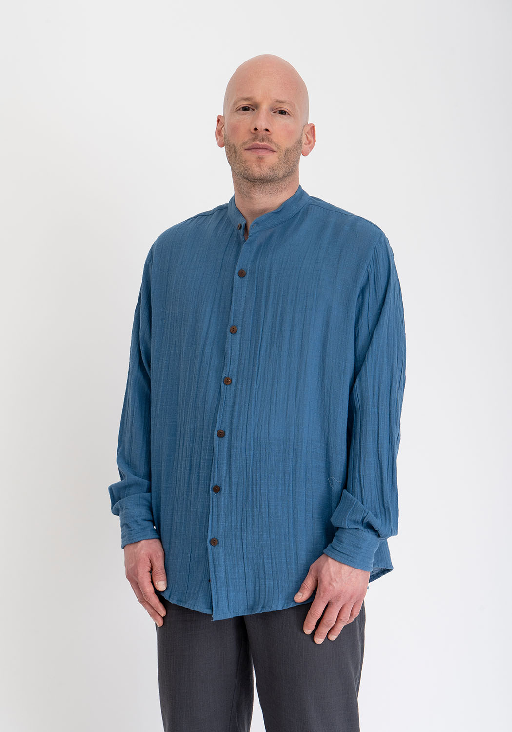 Hemd mit Stehkragen in Blau
