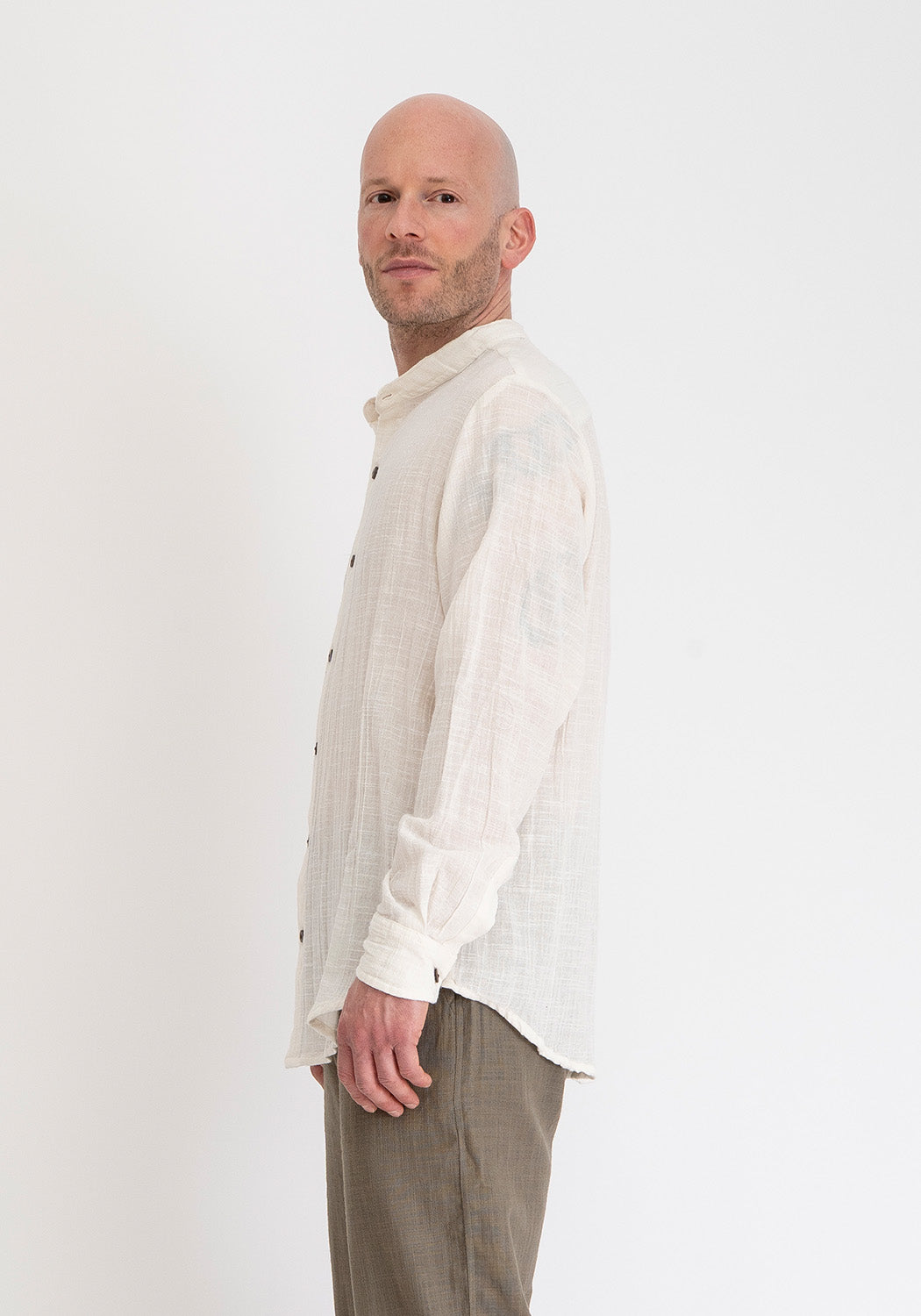 Hemd mit Stehkragen in Off-White